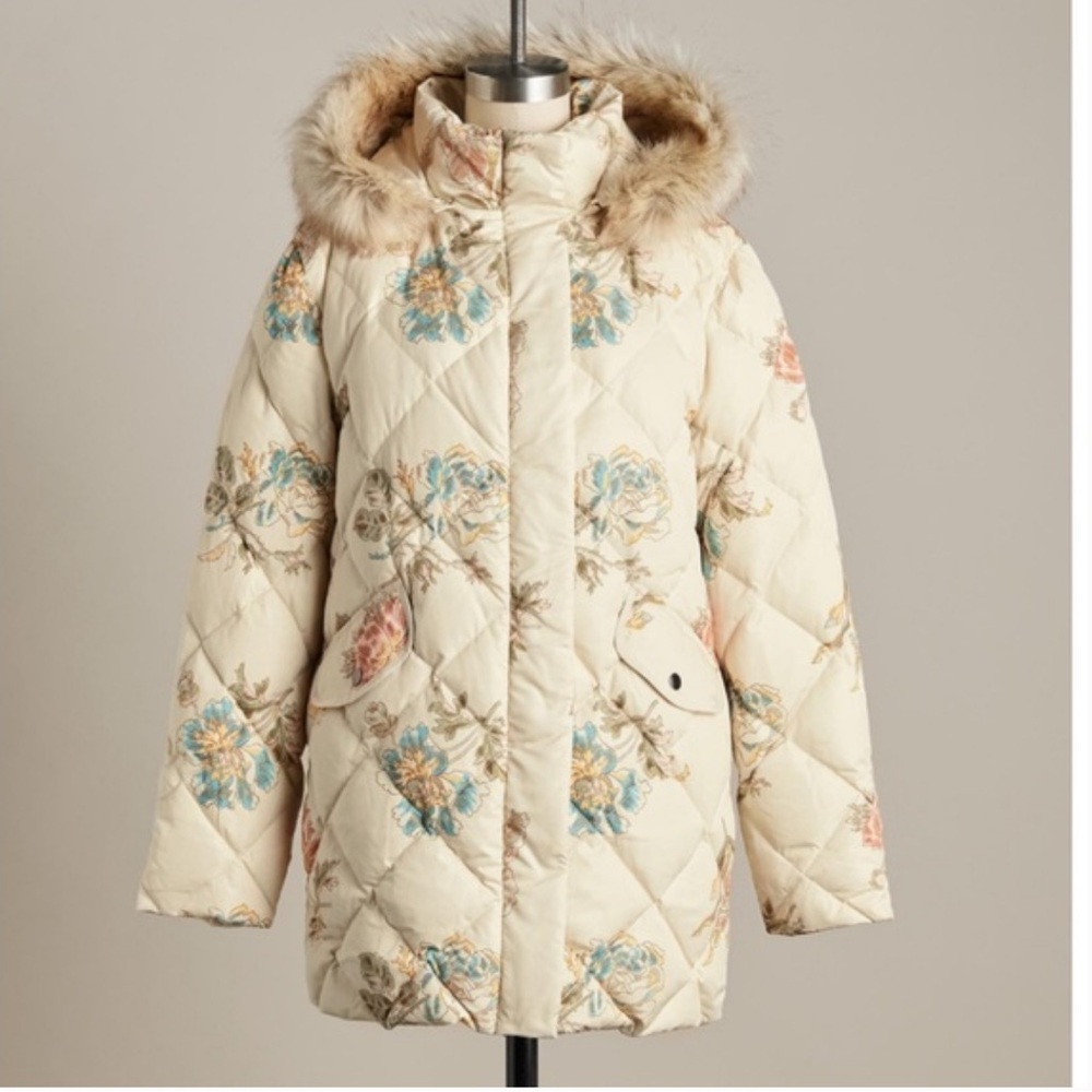 SUNDANCE Petite ‘Artful Arrangement’ Down Coat 
Size PS Petite Small